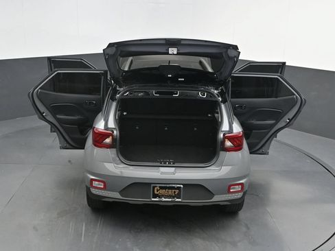 Used 2023 Hyundai Venue Limited FWD image 40