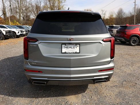 Used 2024 Cadillac XT6 Premium Luxury image 6