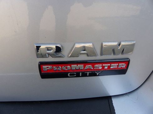Used 2022 RAM ProMaster City Tradesman FWD image 9