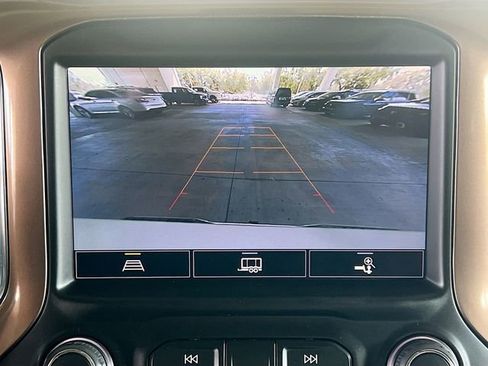 Used 2022 Chevrolet Silverado 1500 High Country image 22