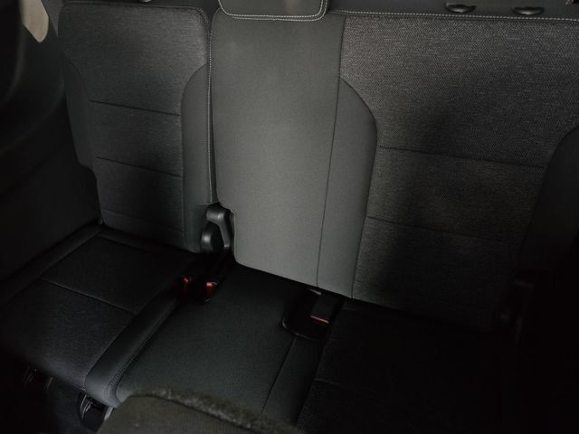 Used 2026 Chevrolet Traverse LT FWD image 14