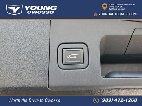Used 2024 Cadillac XT5 Premium Luxury w/ Technology Package AWD/4WD image 32
