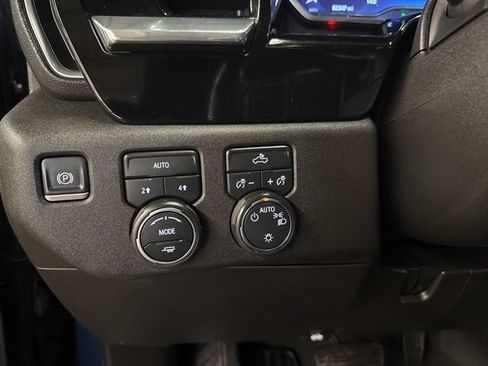Used 2022 Chevrolet Silverado 1500 LT AWD/4WD image 19