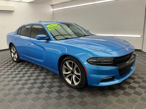 Used 2016 Dodge Charger R/T RWD image 3