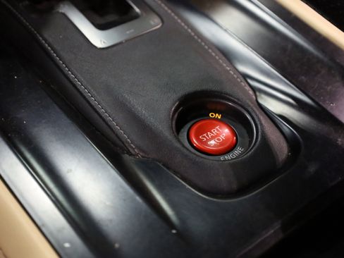 Used 2015 Nissan GT-R Premium image 31