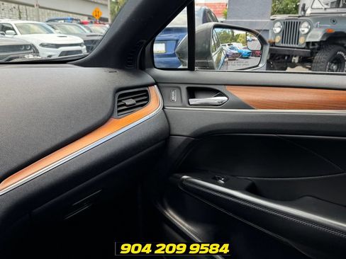Used 2017 Lincoln MKC Select FWD image 20