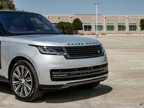 Used 2023 Land Rover Range Rover SE AWD/4WD image 26