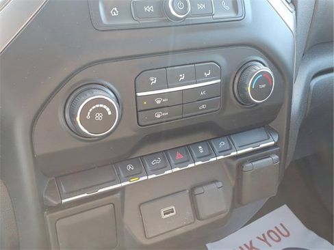 Used 2020 Chevrolet Silverado 1500 Custom w/ Custom Value Package image 15