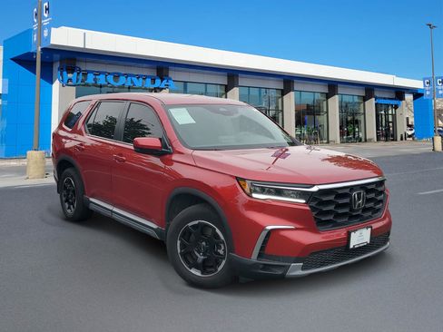 Certified 2025 Honda Pilot EX-L image 1