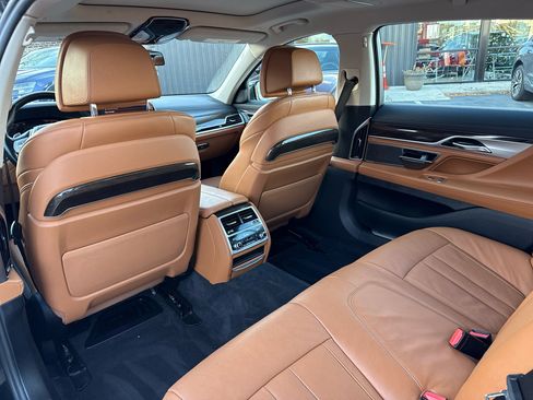 Used 2020 BMW 740i xDrive w/ Cold Weather Package image 29