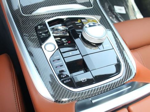 New 2026 BMW X5 M60i image 13