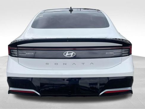 Used 2024 Hyundai Sonata SEL w/ Convenience Package FWD image 3