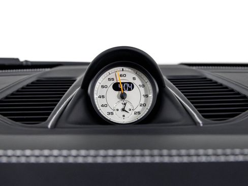 Used 2018 Porsche 911 GT2 RS image 27