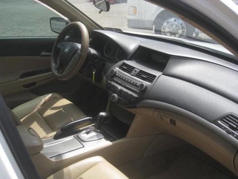 Used 2011 Honda Accord SE image 16