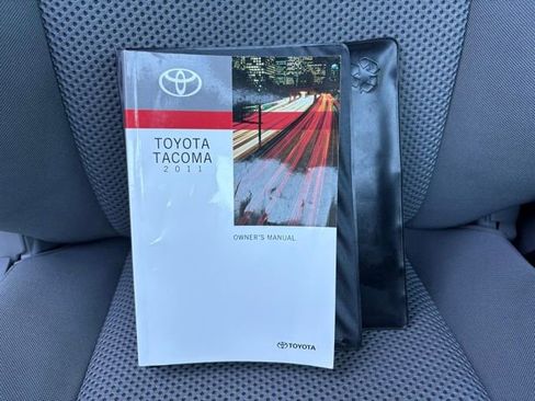 Used 2011 Toyota Tacoma PreRunner w/ TRD Sport Pkg RWD image 31