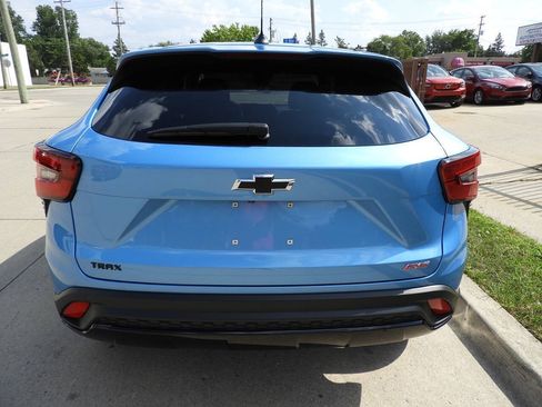 Used 2025 Chevrolet Trax RS w/ Driver Confidence Package FWD image 7