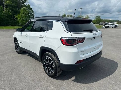 Used 2023 Jeep Compass Limited AWD/4WD image 3