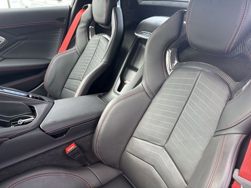 Used 2025 Chevrolet Corvette Z06 image 21