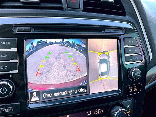 Used 2017 Nissan Maxima Platinum FWD image 21