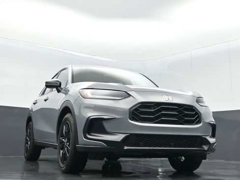 Certified 2026 Honda HR-V Sport image 5