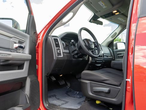 Used 2019 RAM 1500 Classic Warlock AWD/4WD image 13