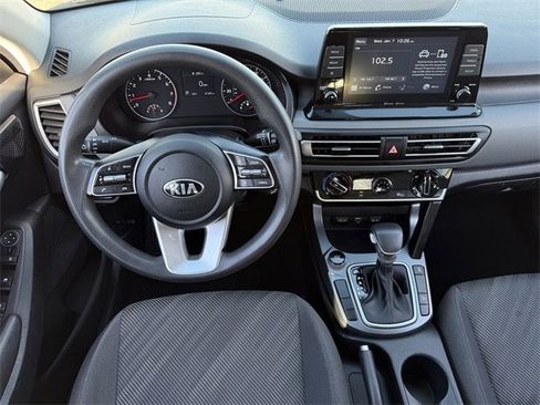 Used 2021 Kia Seltos LX image 12