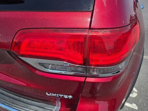 Used 2015 Jeep Grand Cherokee Limited AWD/4WD image 14