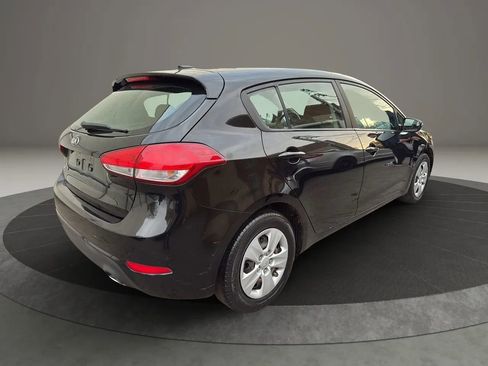 Used 2017 Kia Forte LX image 5