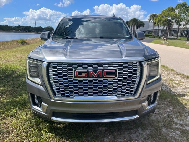 Used 2022 GMC Yukon Denali RWD image 2