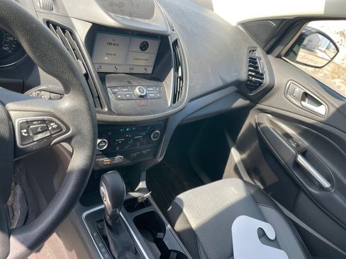 Used 2019 Ford Escape SE image 12