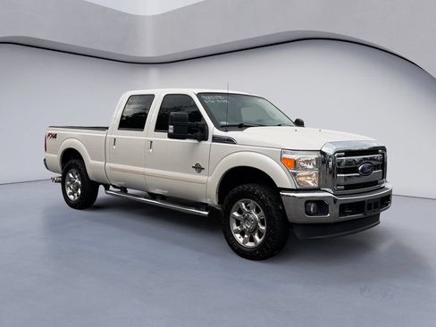Used 2016 Ford F250 Lariat w/ Lariat Ultimate Package AWD/4WD image 7