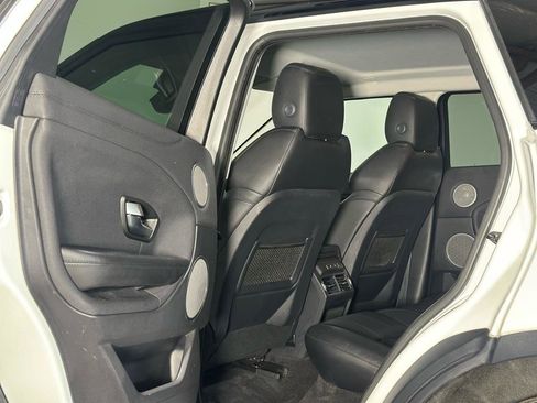 Used 2018 Land Rover Range Rover Evoque SE image 11