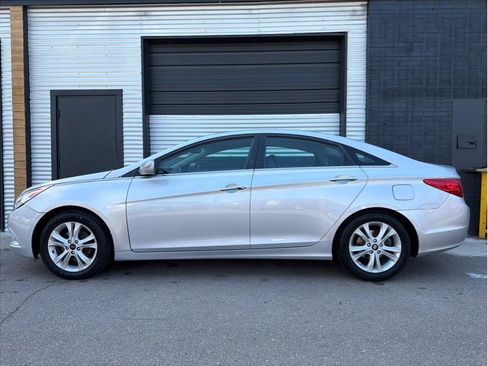 Used 2011 Hyundai Sonata Limited FWD image 6