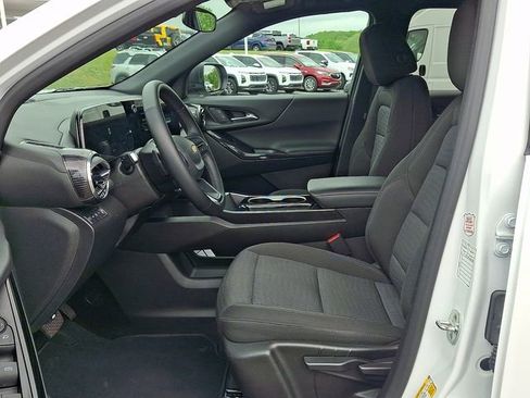 Used 2025 Chevrolet Equinox LT AWD/4WD image 10