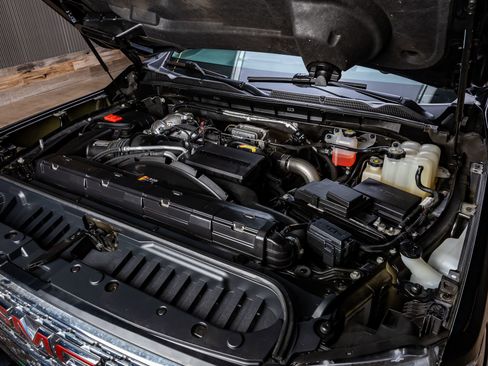 Used 2022 GMC Sierra 3500 Denali w/ Denali Ultimate Package image 39