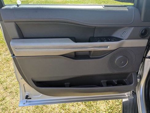 Used 2018 Ford Expedition Max XLT w/ Equipment Group 201A image 12