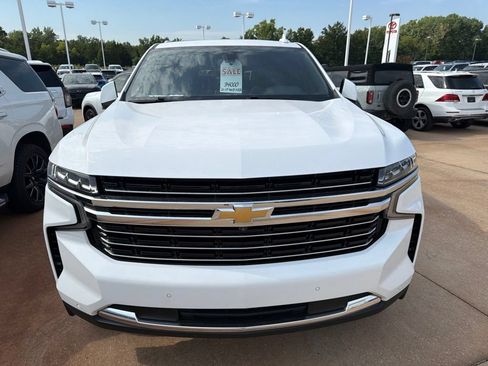 Used 2021 Chevrolet Tahoe LT w/ Luxury Package AWD/4WD image 2