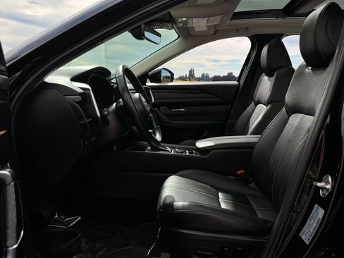 Used 2025 MAZDA CX-50 AWD 2.5 Hybrid w/ Premium Pkg image 9