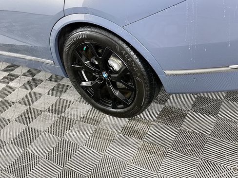 Used 2025 BMW X7 xDrive40i image 40