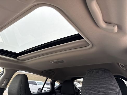 Used 2024 Subaru Crosstrek 2.0i Premium image 22