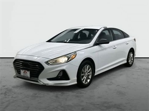 Used 2018 Hyundai Sonata SE image 1