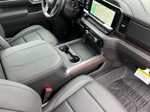 New 2026 GMC Sierra 3500 SLT w/ SLT Premium Package image 13