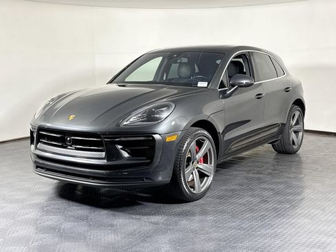 Certified 2023 Porsche Macan S AWD/4WD image 1