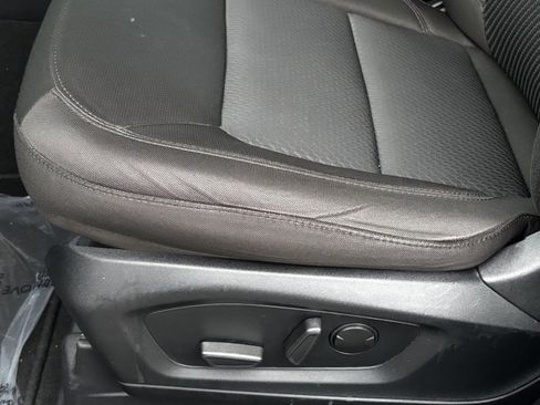 Used 2022 Ford Explorer XLT image 18