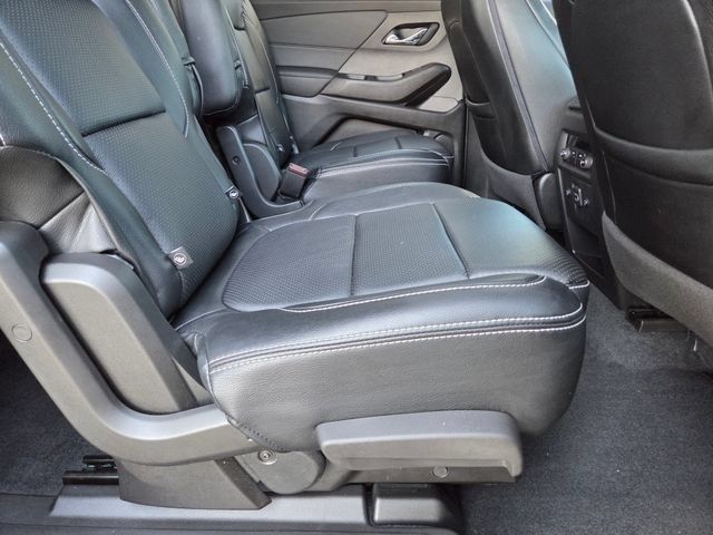 Used 2023 Chevrolet Traverse LT AWD/4WD image 28