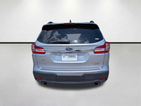 Certified 2022 Subaru Ascent Limited w/ Technology Package AWD/4WD image 5
