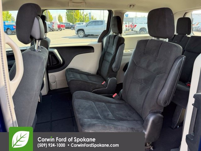 Used 2015 Dodge Grand Caravan American Value Package FWD image 11