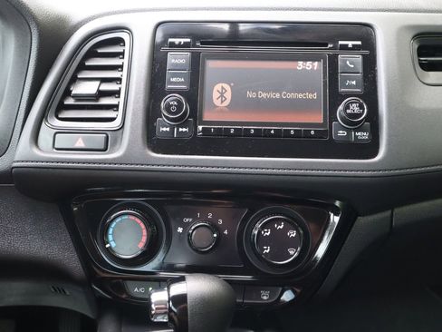Used 2019 Honda HR-V LX image 34
