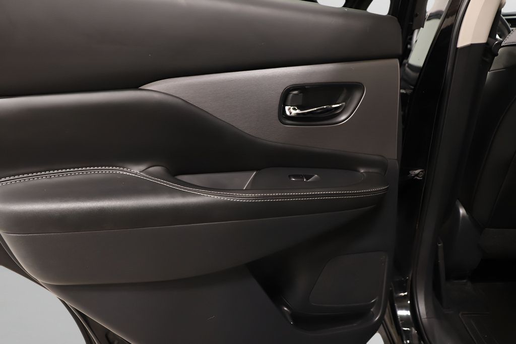 Used 2019 Nissan Murano SL w/ Cargo Package AWD/4WD image 25
