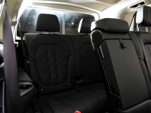 Used 2025 BMW X7 xDrive40i AWD/4WD image 53